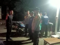 Antisipasi Curanmor, Bhabinkamtibmas Polsek Purwakarta Kota Sambangi Pos Ronda