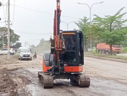 Pengusaha Tambang di Cilegon Gotong Royong Bersihkan Jalan Lingkar Selatan