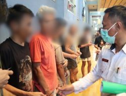 Pencegahan TBC Bagi Warga Binaan, Rutan Tangerang Bagikan Obat Kepada Warga Binaan