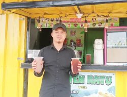 Kedai Es Teh Ratu Abah Sodik, UMKM Cilegon yang Tawarkan Es Teh Kekinian Harga Merakyat