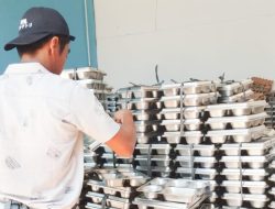 Istri Tukang Cuci Ompreng MBG Heran soal Keracunan: Suami Makan Sisa, Aman-Aman Saja