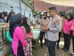 Kapolresta Tangerang Dengarkan Langsung Keluhan 6 Warga Yang Terdampak Abrasi Di Kp Selapajang Carenang Cisoka